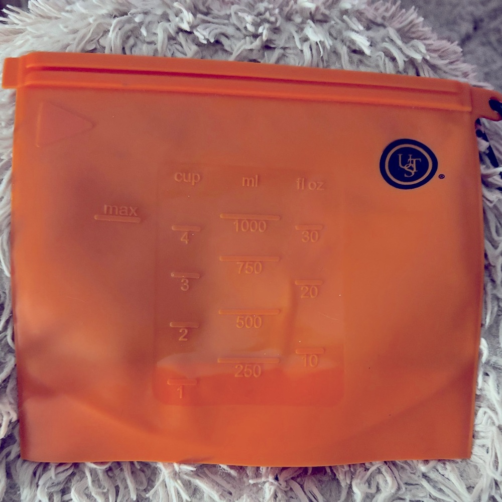 FlexWare Boil,Heat Resistant Silicone Storage bag .